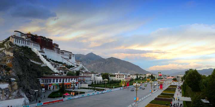 Vista a la Ciudad de Lhasa